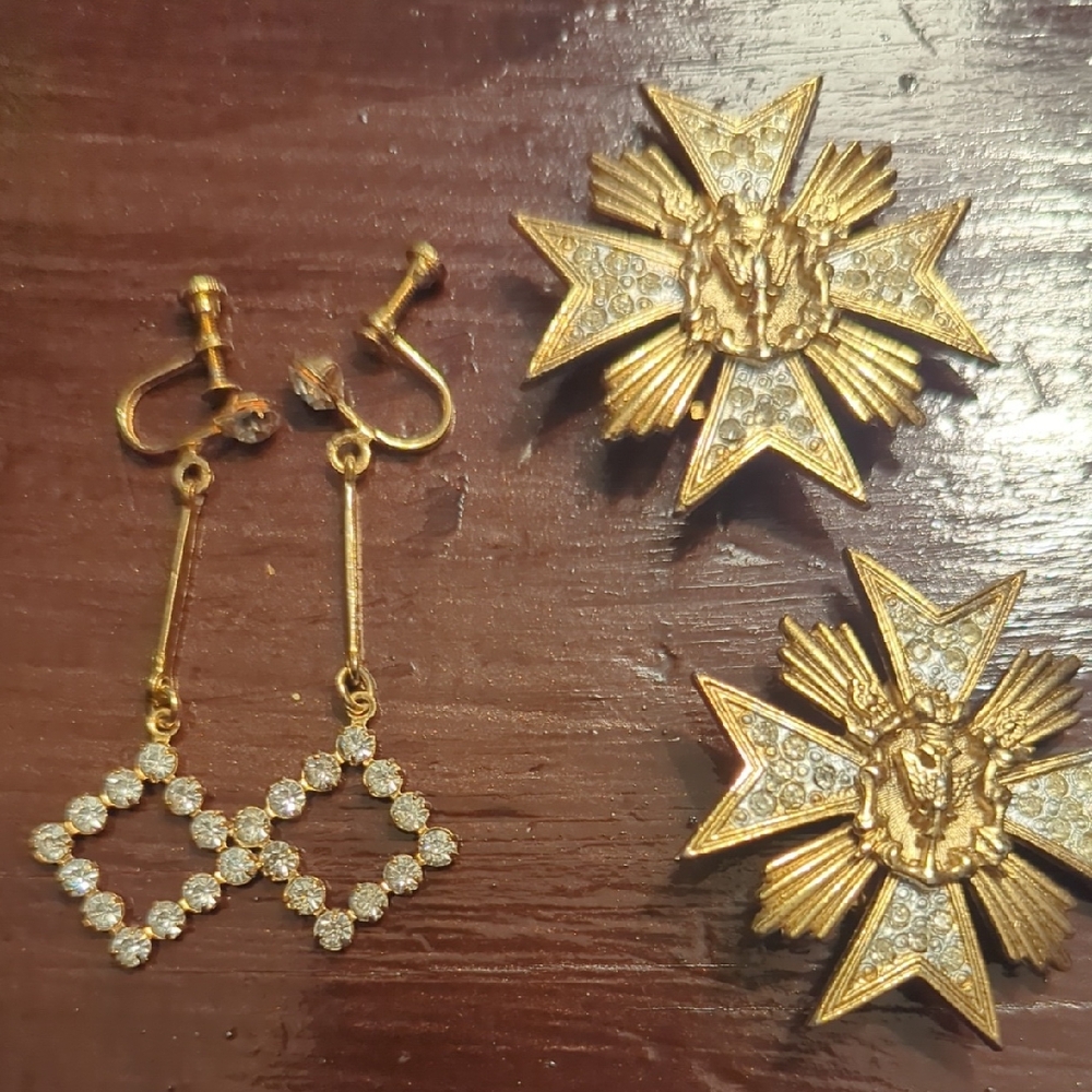 Vintage Costume Jewelry